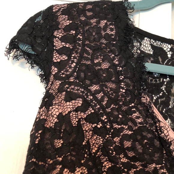 Raw edge lace v-neck mini dress with blush lining - Picture 2 of 5